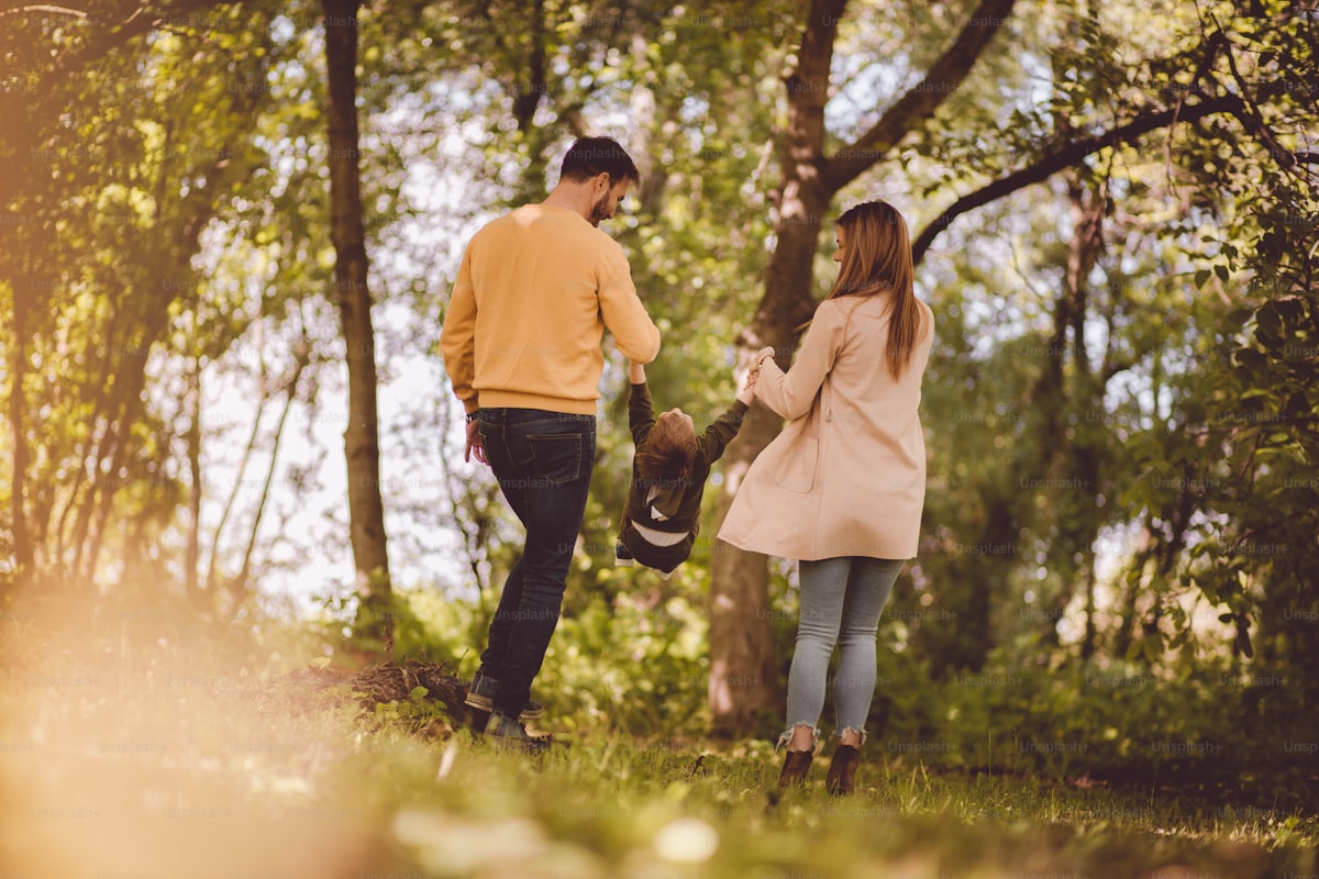 Ilustracyjne zdjęcie parku wśród zieleni